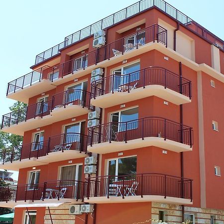 Hotel Sapphire Приморско Экстерьер фото