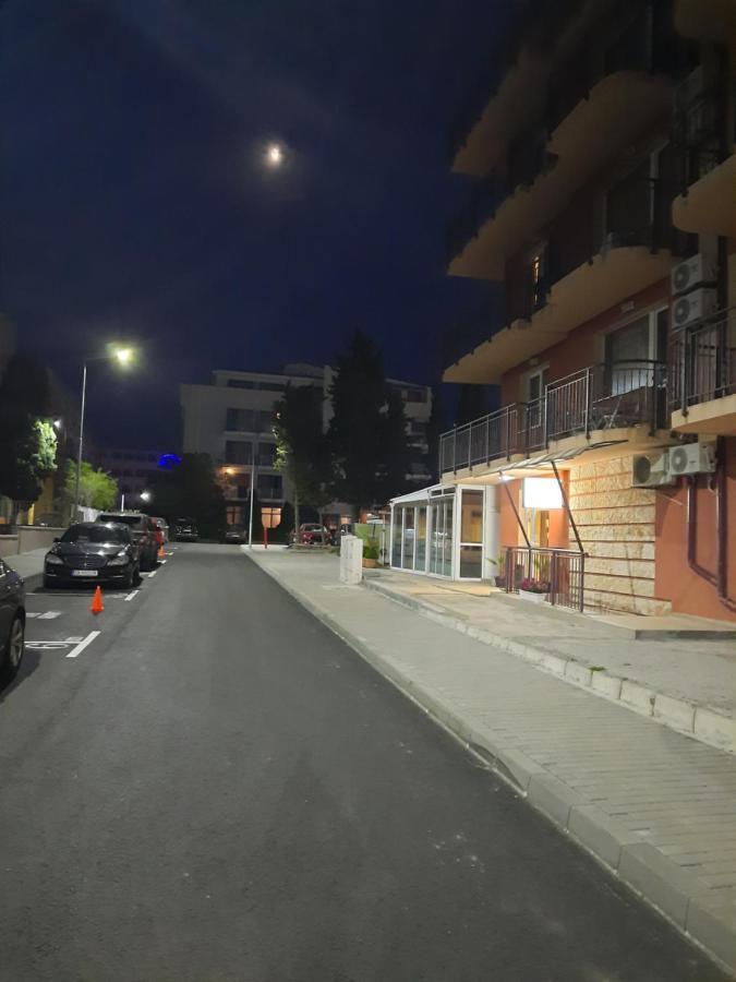 Hotel Sapphire Приморско Экстерьер фото