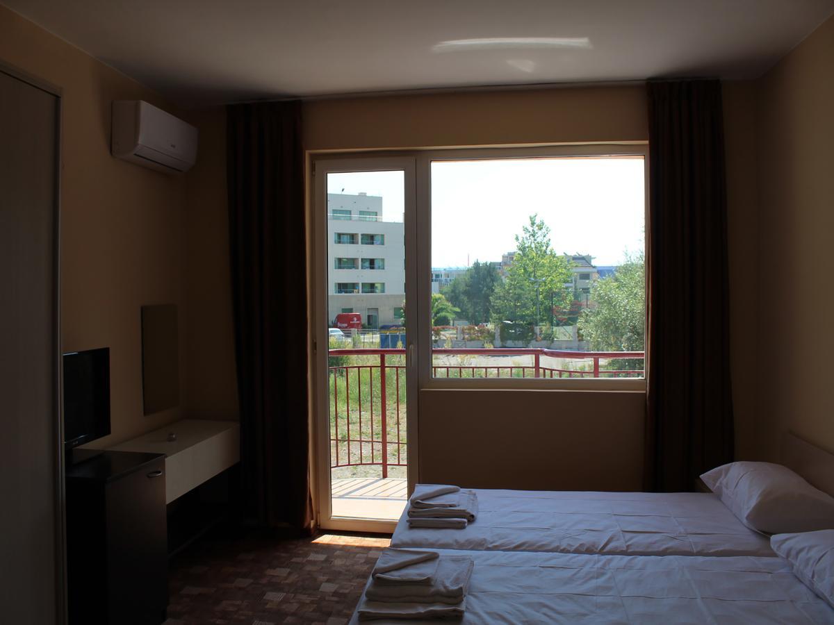 Hotel Sapphire Приморско Экстерьер фото