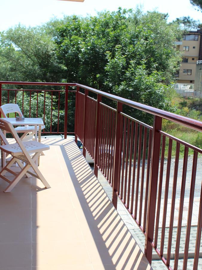 Hotel Sapphire Приморско Экстерьер фото