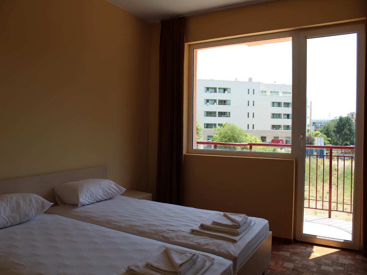 Hotel Sapphire Приморско Экстерьер фото