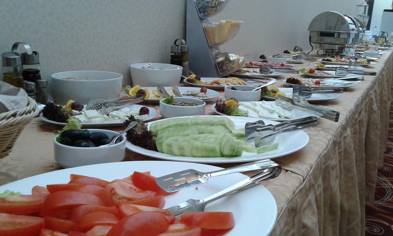 Hotel Sapphire Приморско Экстерьер фото