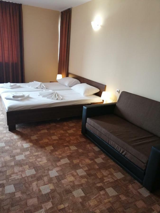 Hotel Sapphire Приморско Экстерьер фото